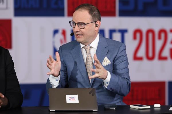 Adrian Wojnarowski announced he's retiring from ESPN.