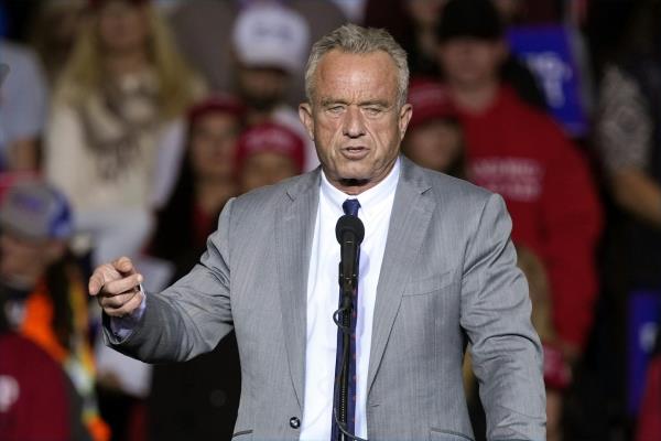 Robert F. Kennedy Jr at campaign rally