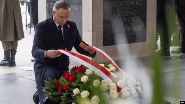 Poland's President Andrzej Duda lays a wreath of flowers at the Tomb of the Unknown Soldier during the ceremo<em></em>nies for Poland's Independence Day, Nov. 11, 2024, in Warsaw.